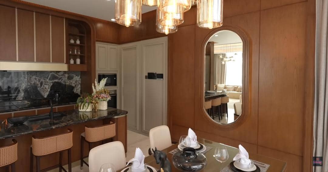 YouTube.com/Luna Maya